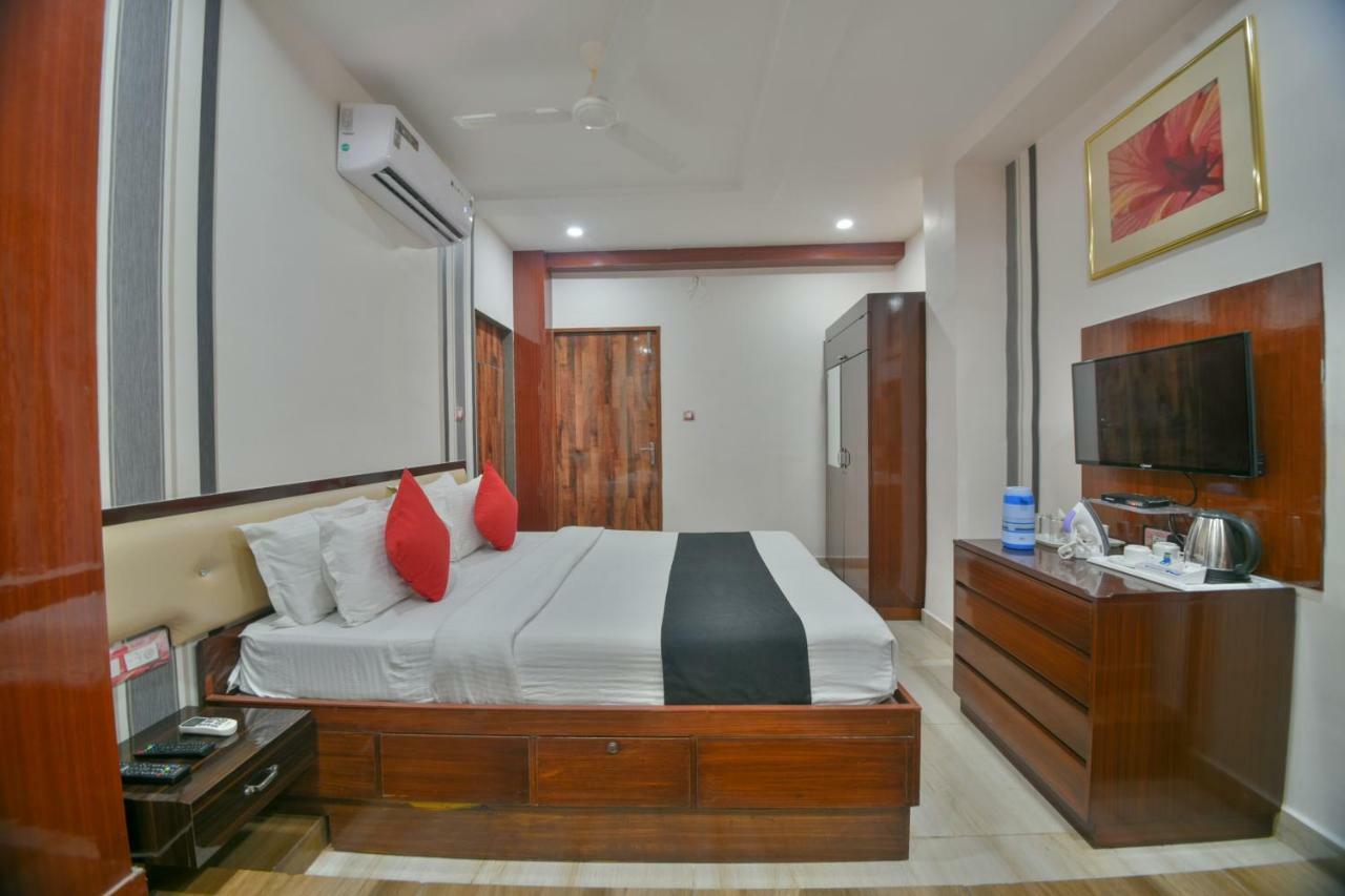 Capital O 39331 Hotel Retaj Bhīlwāra Pokój zdjęcie